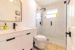 2515 NE 207th St, Miami, FL 33180 - Photo 21