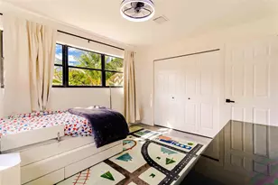2515 NE 207th St, Miami, FL 33180 - Photo 25