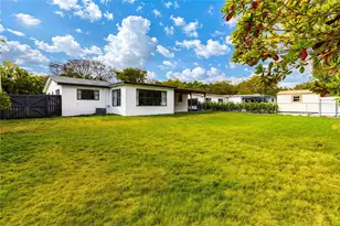 2515 NE 207th St, Miami, FL 33180 - Photo 33