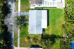 2515 NE 207th St, Miami, FL 33180 - Photo 1