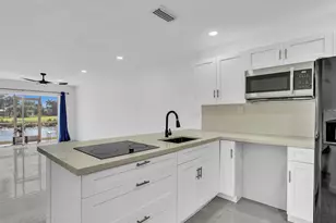 2451 SW 82nd Ave, Davie, FL 33324 - Photo 5