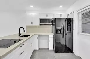 2451 SW 82nd Ave, Davie, FL 33324 - Photo 3