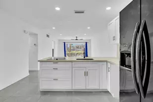 2451 SW 82nd Ave, Davie, FL 33324 - Photo 9