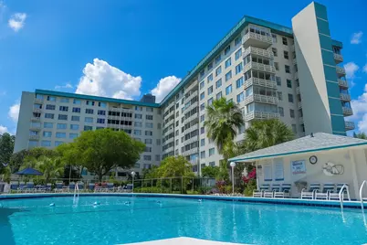 4330 Hillcrest Drive #420, Hollywood, FL 33021 - Photo 1