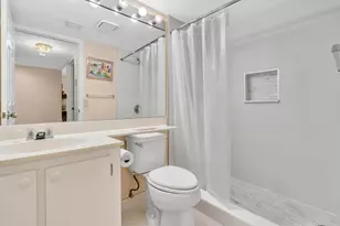 10643 W Clairmont Cir, Tamarac, FL 33321 - Photo 29