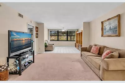 10643 W Clairmont Circle #202, Tamarac, FL 33321 - Photo 15