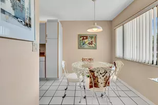 10643 W Clairmont Cir, Tamarac, FL 33321 - Photo 11