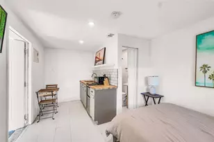 1760 NE 13th St, Fort Lauderdale, FL 33304 - Photo 23