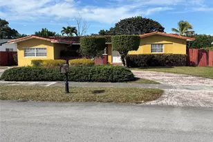 9261 SW 68th St, Miami, FL 33173 - Photo 1