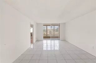 8081 N Sunrise Lakes Dr, Fort Lauderdale, FL 33322 - Photo 7