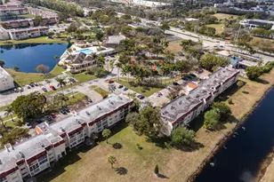 8081 N Sunrise Lakes Dr, Sunrise, FL 33322 - Photo 15