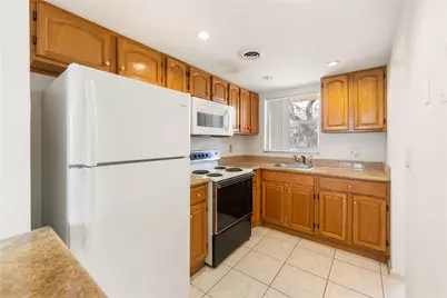 8081 N Sunrise Lakes Drive #203, Sunrise, FL 33322 - Photo 5