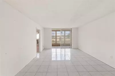 8081 N Sunrise Lakes Drive #203, Sunrise, FL 33322 - Photo 7