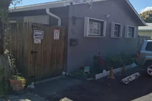 832 NE 22nd Dr, Wilton Manors, FL 33305 - Photo 1