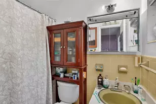 154 NW 67th St, Miami, FL 33150 - Photo 19