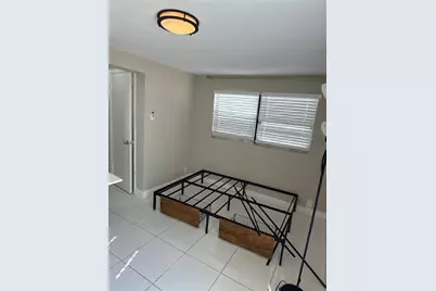 299 SE 12th Avenue, Deerfield Beach, FL 33441 - Photo 13