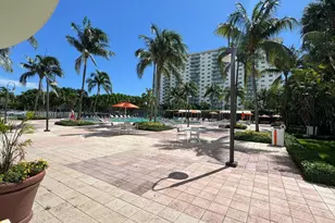 19380 Collins Ave, North Miami Beach, FL 33160 - Photo 25