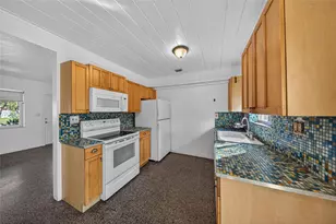 1802 Lauderdale Manor Dr, Fort Lauderdale, FL 33311 - Photo 11