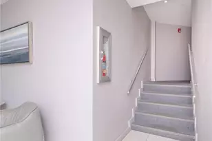 20379 W Country Club Dr, Aventura, FL 33180 - Photo 11