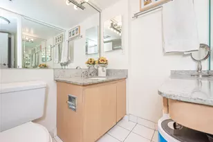 20379 W Country Club Dr, Aventura, FL 33180 - Photo 7