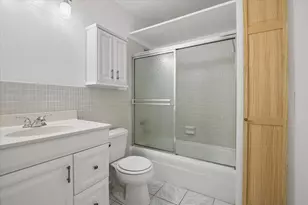 2161 NE 68th St, Fort Lauderdale, FL 33308 - Photo 9