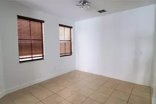 4625 NW 58th St, Tamarac, FL 33319 - Photo 9