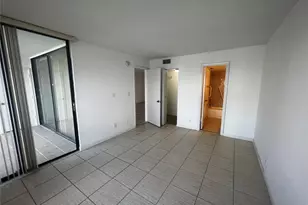 208 Lake Pointe Dr, Oakland Park, FL 33309 - Photo 7