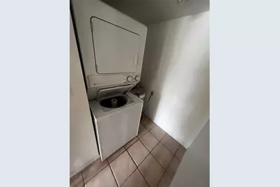 208 Lake Pointe Drive #105, Fort Lauderdale, FL 33309 - Photo 11