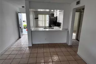 208 Lake Pointe Dr, Oakland Park, FL 33309 - Photo 3