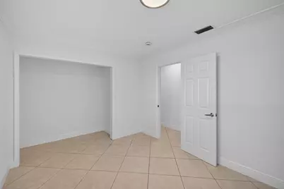 316 NW 24th Street, Wilton Manors, FL 33311 - Photo 17