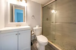 6061 N Falls Cir Dr, Lauderhill, FL 33319 - Photo 15