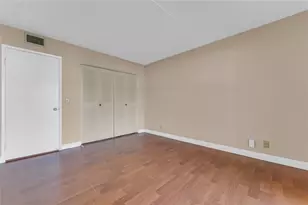 300 Village Green Circle, Palm Springs, FL 33461 - Photo 23