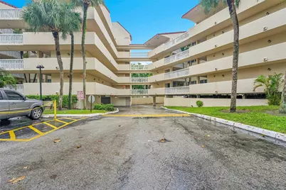 7041 Environ Boulevard #326, Lauderhill, FL 33319 - Photo 13