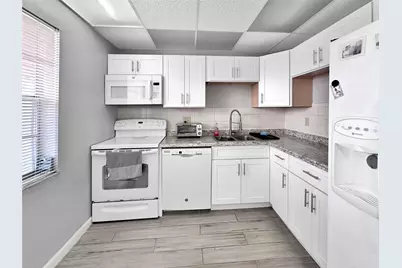 1005 Country Club Drive #404, Margate, FL 33063 - Photo 13