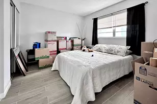 1005 Country Club Dr, Margate, FL 33063 - Photo 9