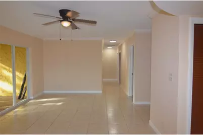 1881 SW 112th Avenue, Davie, FL 33324 - Photo 9