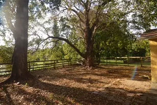 1881 SW 112th Ave, Davie, FL 33324 - Photo 23