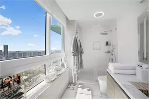 1900 N Bayshore Dr, Miami, FL 33132 - Photo 13