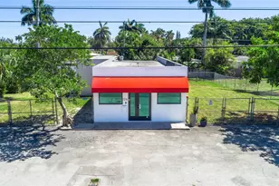 126 NE 1st Ave, Dania Beach, FL 33004 - Photo 1