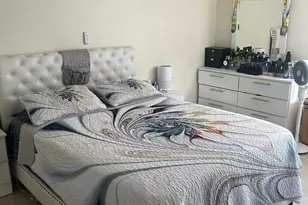 1281 SW 85th Ave, Hollywood, FL 33025 - Photo 11