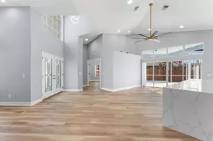 2098 SE Floresta Dr, Port Saint Lucie, FL 34984 - Photo 7