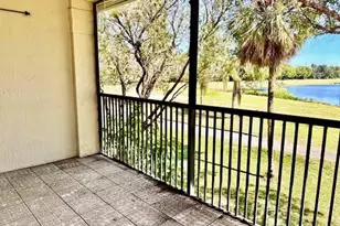 301 SW 158th Terrace, Pembroke Pines, FL 33027 - Photo 17