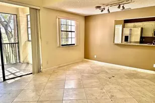 301 SW 158th Terrace, Pembroke Pines, FL 33027 - Photo 5