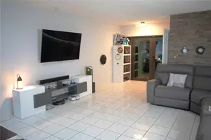 1647 W 72nd St, Hialeah, FL 33014 - Photo 5