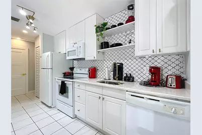 1478 NE 34th Court, Oakland Park, FL 33334 - Photo 17