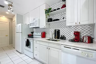 1478 NE 34th Ct, Oakland Park, FL 33334 - Photo 17