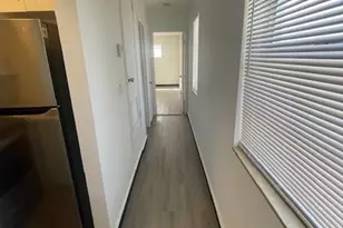 411 SE 10th St, Hallandale Beach, FL 33009 - Photo 7