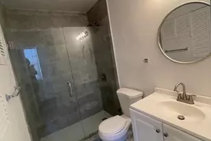 411 SE 10th St, Hallandale Beach, FL 33009 - Photo 9