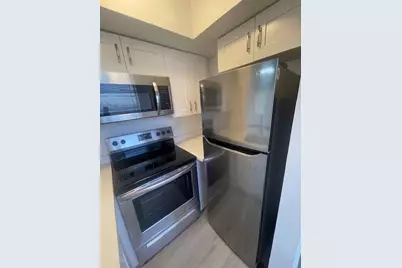 411 SE 10th Street #5, Hallandale Beach, FL 33009 - Photo 5
