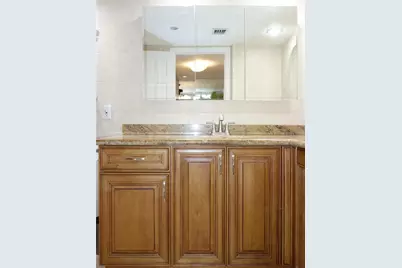625 Oaks Drive #302, Pompano Beach, FL 33069 - Photo 9